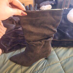 Suede heels boots